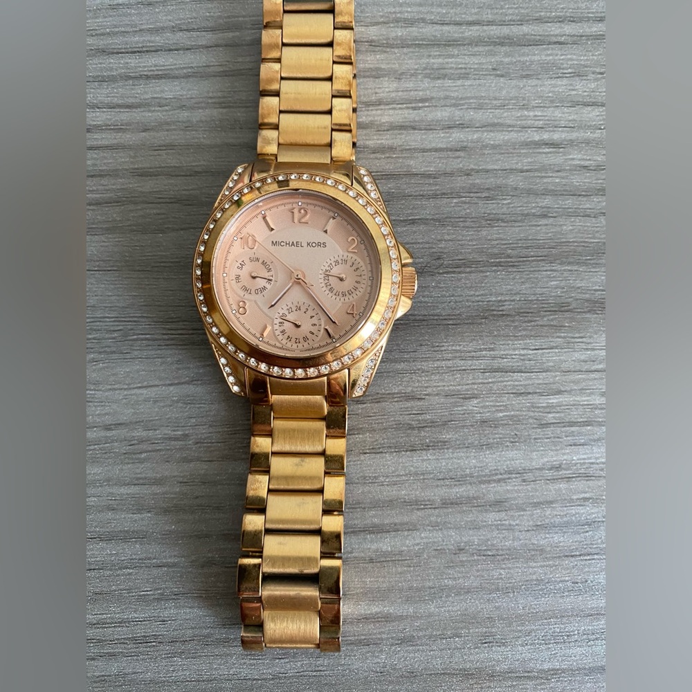 MICHAEL KORS Women's Chronograph Bryant Stainless Steel Bracelet Watch - Picture 8 of 8